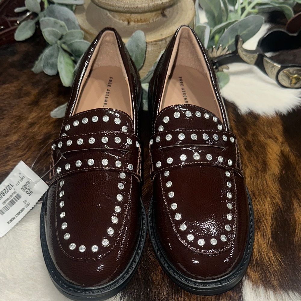 Nwt free assembly Dark Brown Studded Loafers